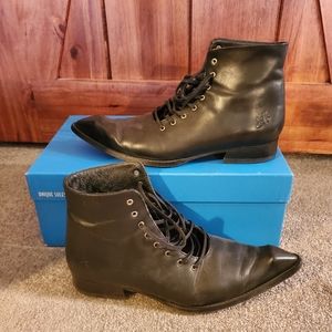 *EUC* John Fluevog Swordfish Boot